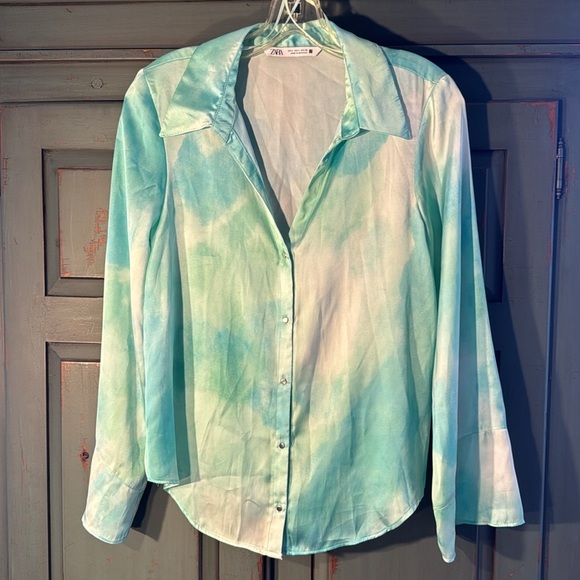 Beautiful ZARA Aqua and White Button-Up Blouse with Bell Sleeves - Picture 1 of 9